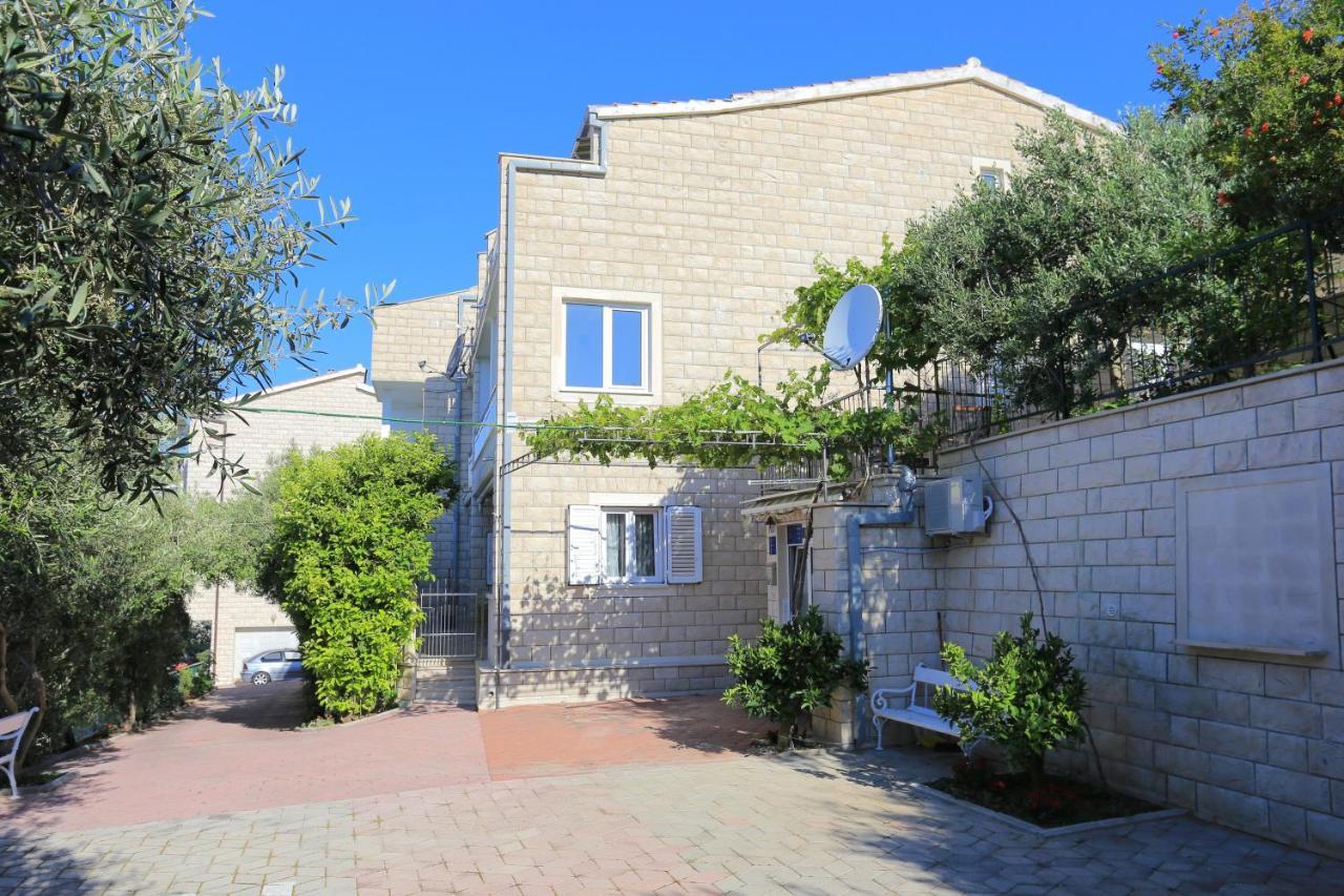 Apartments By The Sea Duce, Omis - 2737 Εξωτερικό φωτογραφία